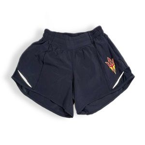 Lululemon Hotty Hot Short Il
*Long 4” LR